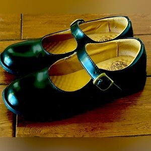 Black Mary Jane shoes